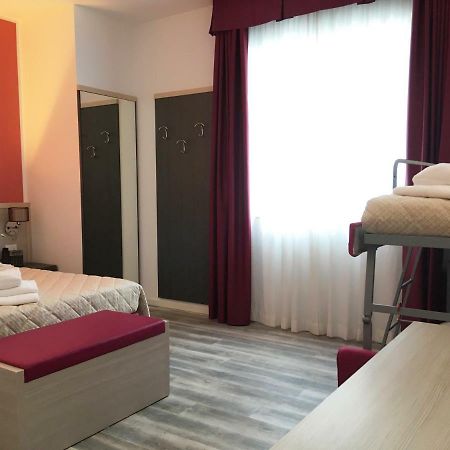 Alma Living Hotel- Al Girarrosto Venzone Luaran gambar