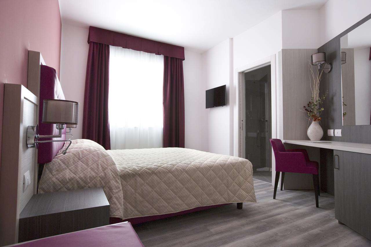 Alma Living Hotel- Al Girarrosto Venzone Luaran gambar