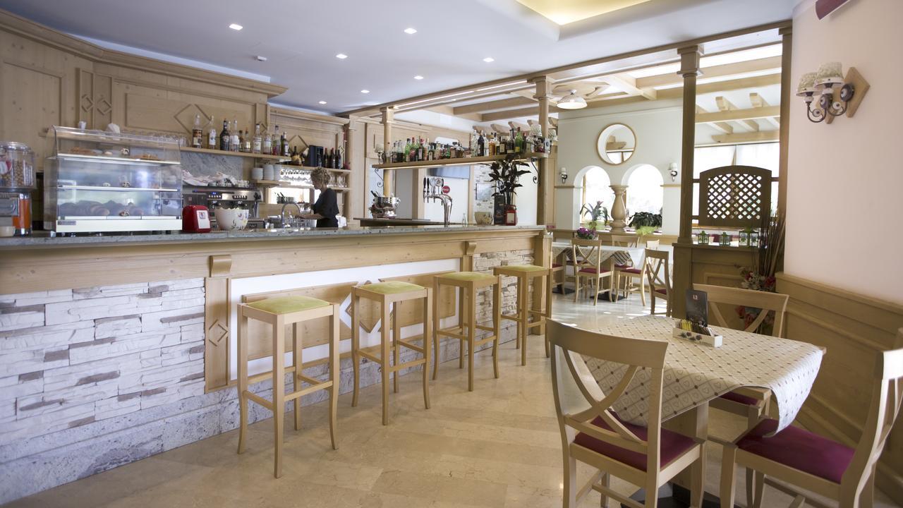 Alma Living Hotel- Al Girarrosto Venzone Luaran gambar
